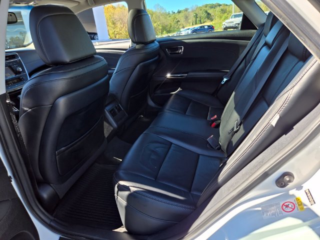Used 2016 Toyota Avalon XLE Premium FWD image 13