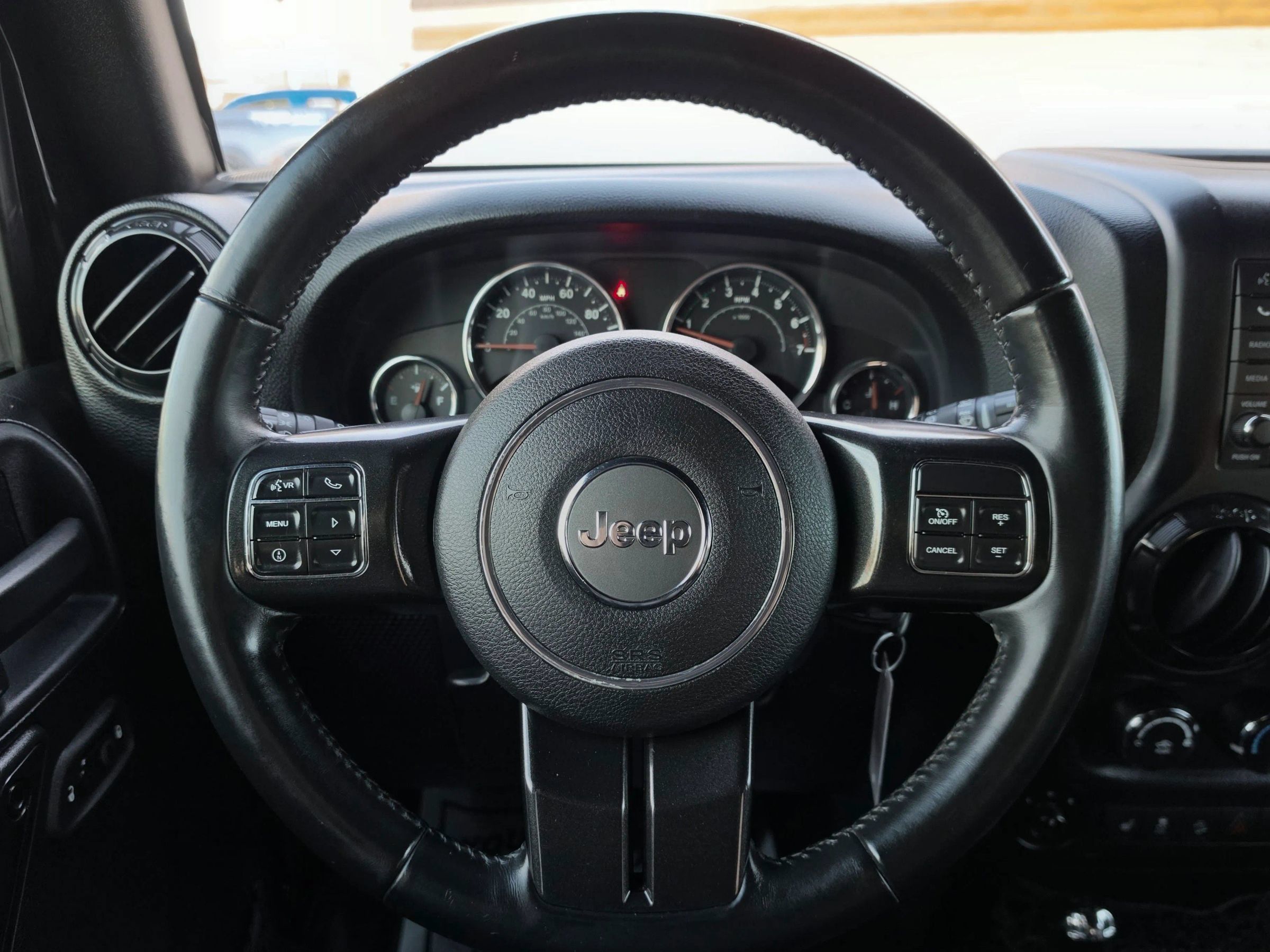 Used 2017 Jeep Wrangler Unlimited Sahara AWD/4WD image 10