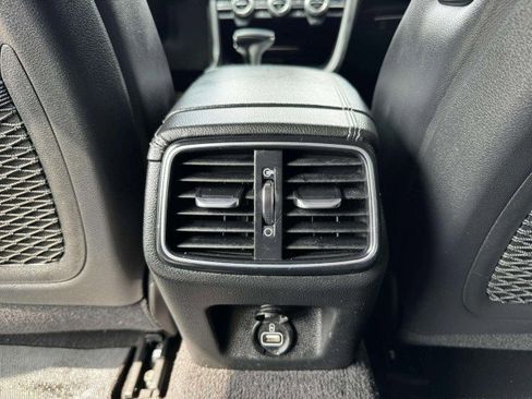 Used 2021 Genesis G70 3.3T RWD image 42