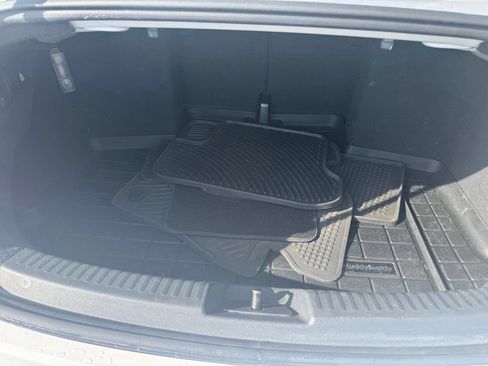 Used 2014 Volkswagen Beetle R-Line FWD image 22