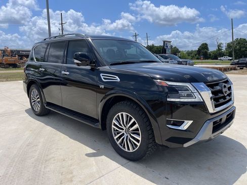 Used 2021 Nissan Armada SL image 3