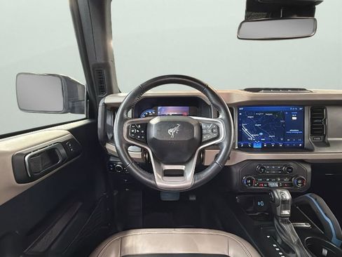 Used 2024 Ford Bronco Wildtrak image 13