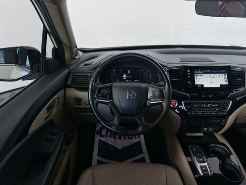 Used 2020 Honda Pilot Elite image 24