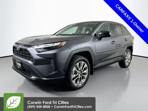 Used 2025 Toyota RAV4 LE AWD/4WD image 5