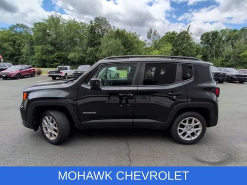 Used 2020 Jeep Renegade Latitude w/ Cold Weather Group AWD/4WD image 2