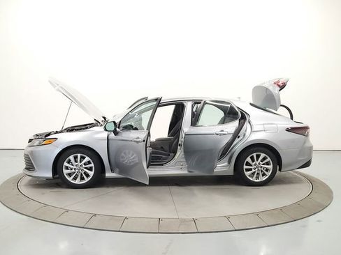 Used 2023 Toyota Camry LE w/ Convenience Package image 12