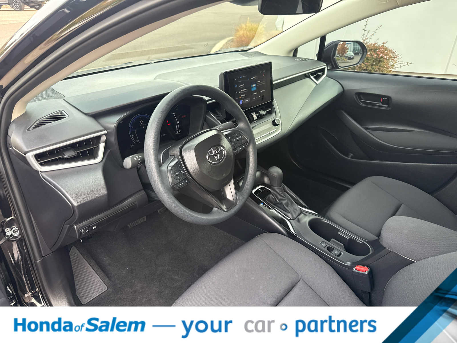 Used 2026 Toyota Corolla LE FWD image 2