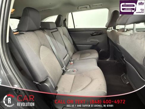 Used 2021 Toyota Highlander LE image 53