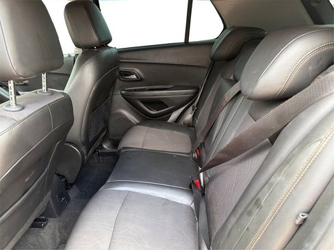 Used 2021 Chevrolet Trax LT w/ Driver Confidence Package image 11