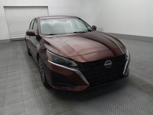 Used 2023 Nissan Altima 2.5 SV image 14