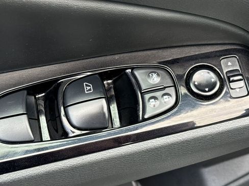 Used 2023 Nissan Altima 2.5 SV image 18