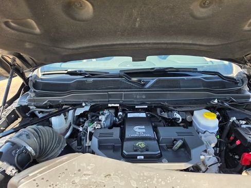Used 2024 RAM 2500 Laramie w/ Safety Group AWD/4WD image 26