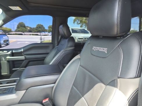 Used 2018 Ford F150 Raptor w/ Equipment Group 802A Luxury AWD/4WD image 9