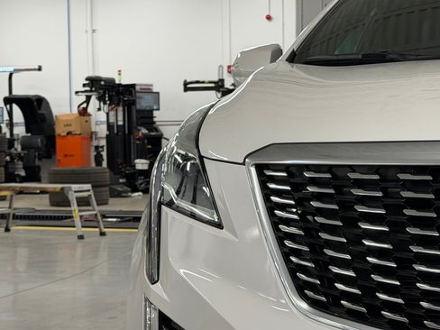 Used 2023 Cadillac XT5 Luxury FWD image 11