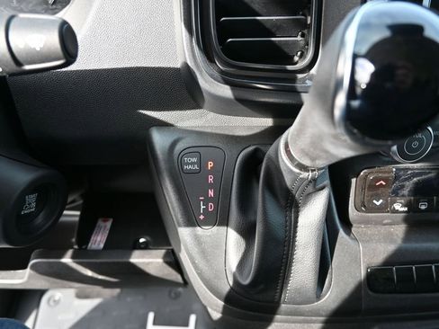 Used 2025 RAM ProMaster 2500 w/ Convenience Group image 24