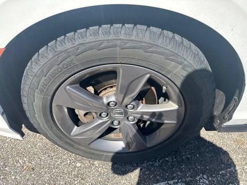 Used 2024 Honda Odyssey EX image 4