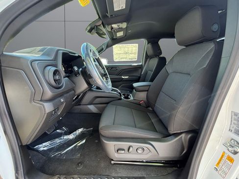 New 2026 Chevrolet Colorado W/T AWD/4WD image 10