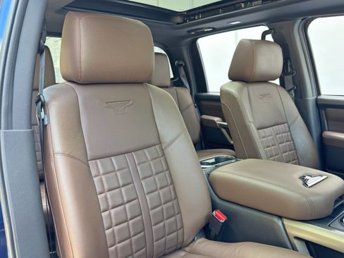 Used 2024 Nissan Titan Platinum Reserve w/ Moonroof Package AWD/4WD image 37