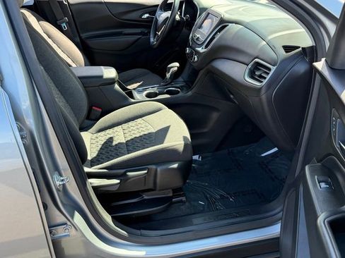 Used 2024 Chevrolet Equinox LT FWD image 24