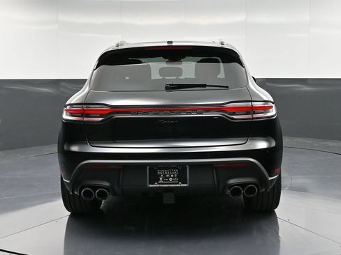 Certified 2025 Porsche Macan AWD/4WD image 7