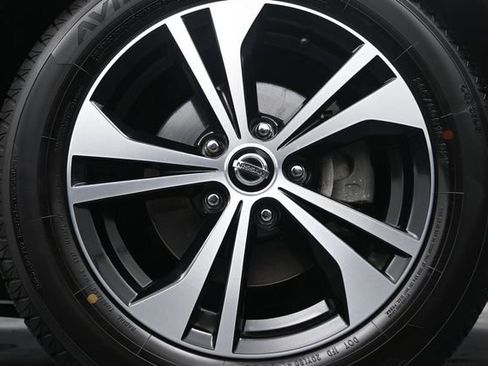 Used 2020 Nissan Sentra SV FWD image 9