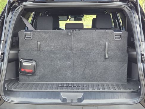 Used 2026 Toyota 4Runner SR5 RWD image 9