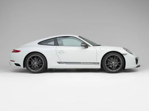 Used 2018 Porsche 911 Carrera image 2