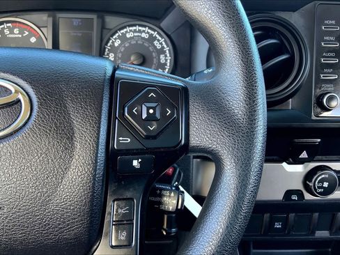 Used 2020 Toyota Tacoma SR w/ SR Convenience Package image 24