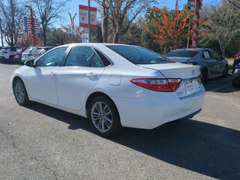 Used 2016 Toyota Camry SE image 7