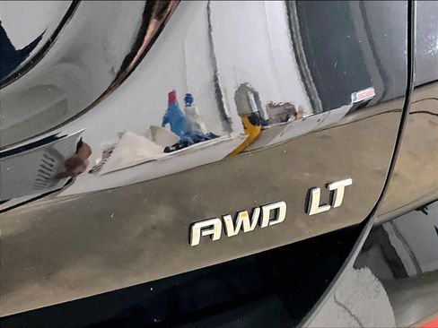 Used 2023 Chevrolet Equinox LT image 27