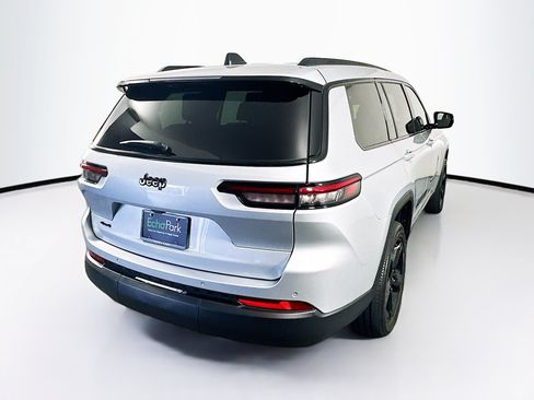 Used 2023 Jeep Grand Cherokee L Laredo AWD/4WD image 9