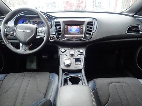 Used 2015 Chrysler 200 S image 6
