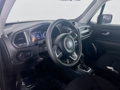 Used 2023 Jeep Renegade Latitude AWD/4WD image 11