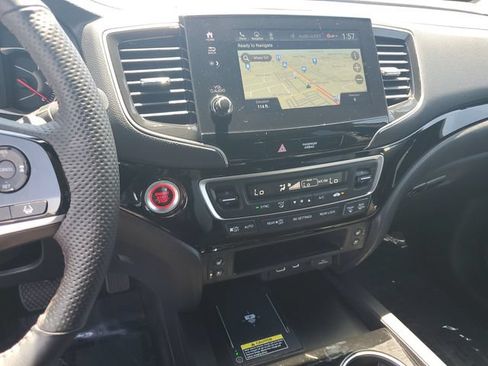 Certified 2024 Honda Passport Black Edition image 27