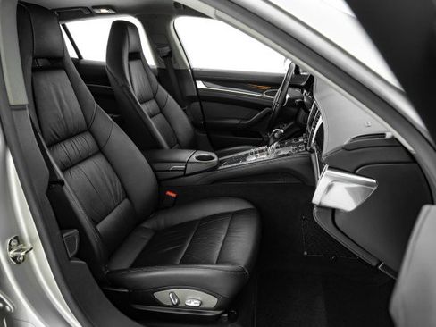 Used 2010 Porsche Panamera S RWD image 32