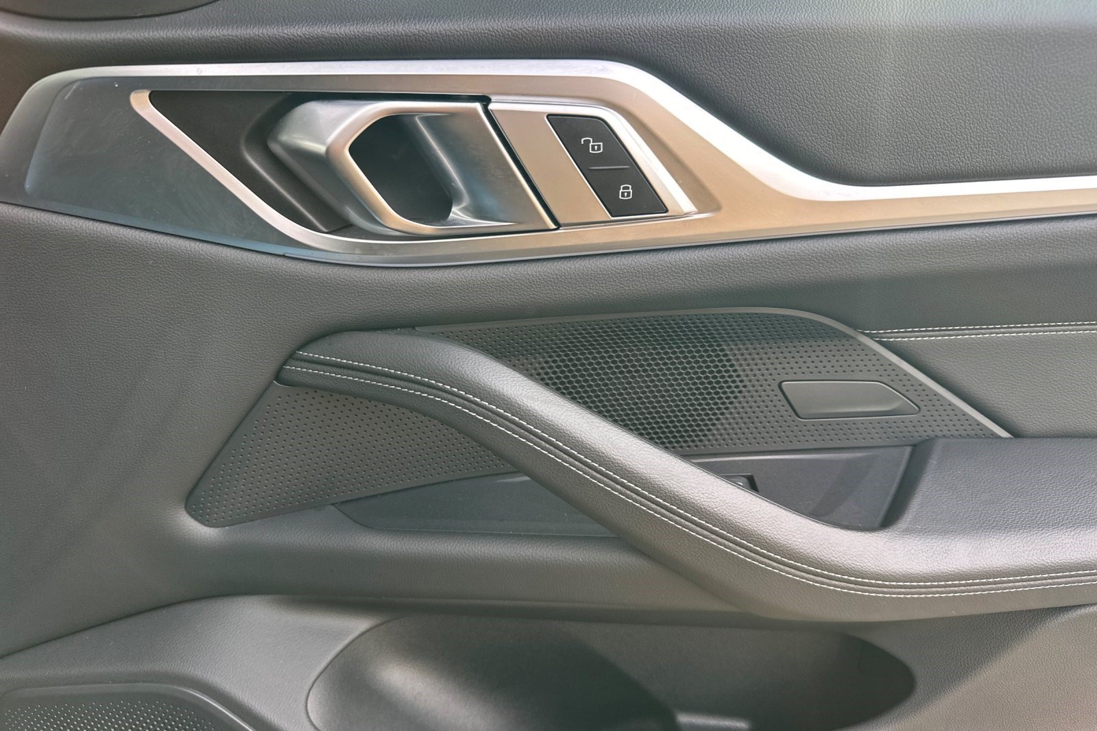 Certified 2025 BMW i4 eDrive40 RWD image 21