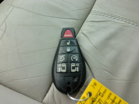 Used 2010 Chrysler Town & Country Limited w/ Entertainment Group #3 image 24