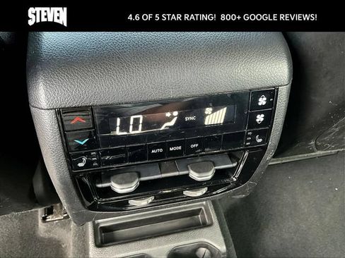 Used 2023 Jeep Grand Cherokee L Limited AWD/4WD image 12