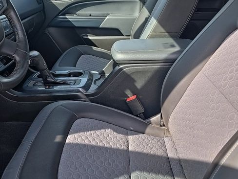 Used 2021 Chevrolet Colorado Z71 w/ Z71 Midnight Edition image 4