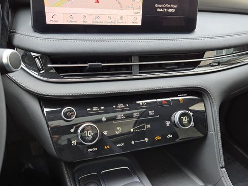 Used 2025 INFINITI QX60 Luxe w/ Vision Package image 25