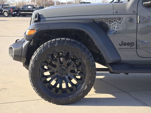 Used 2023 Jeep Wrangler Sport image 8