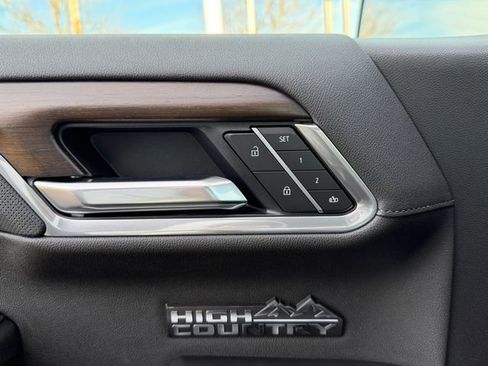 New 2026 Chevrolet Silverado 1500 High Country w/ Technology Package AWD/4WD image 17