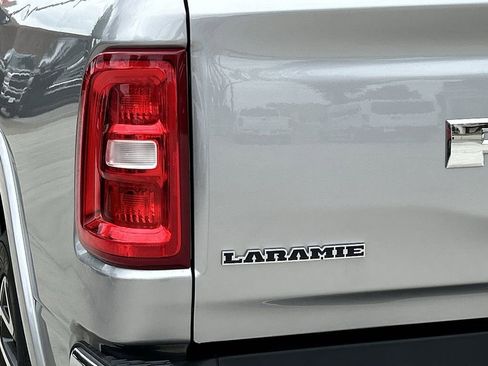 Used 2025 RAM 1500 Laramie AWD/4WD image 7
