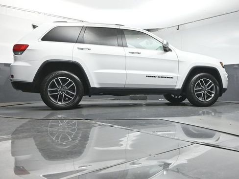 Used 2019 Jeep Grand Cherokee Limited w/ Luxury Group II AWD/4WD image 39