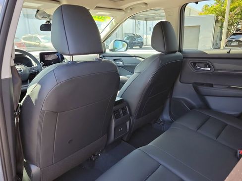 Used 2026 Nissan Rogue SV w/ SV Premium Package FWD image 10