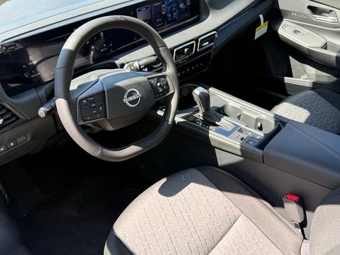 New 2026 Nissan Sentra SV w/ SV Convenience Package FWD image 7