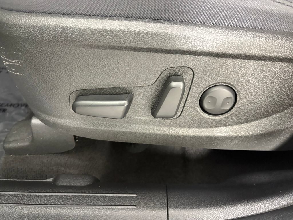 Used 2023 Hyundai Santa Fe SEL w/ Cargo Package AWD/4WD image 15