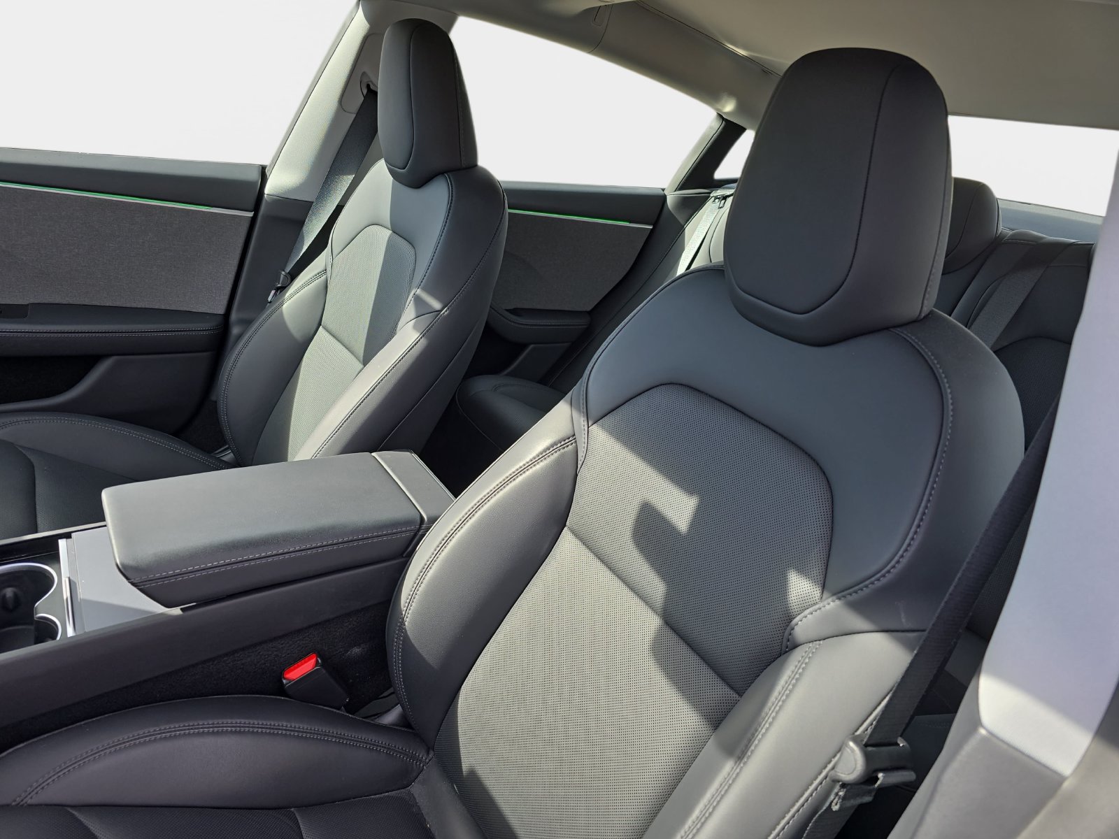 Used 2025 Tesla Model 3 Long Range RWD image 10