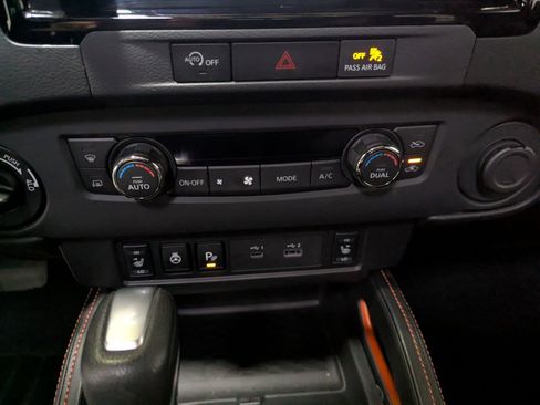 Used 2023 Nissan Frontier PRO-4X w/ Pro-4X Premium Package image 24