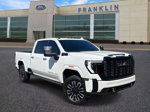 Used 2025 GMC Sierra 3500 Denali Ultimate AWD/4WD image 1